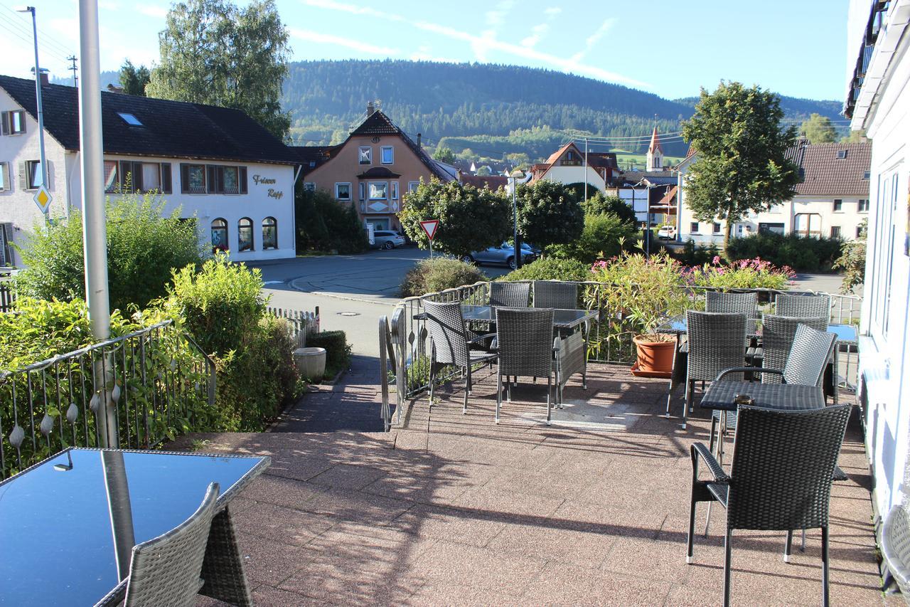 Hotel Heuberger Hof, Wehingen エクステリア 写真