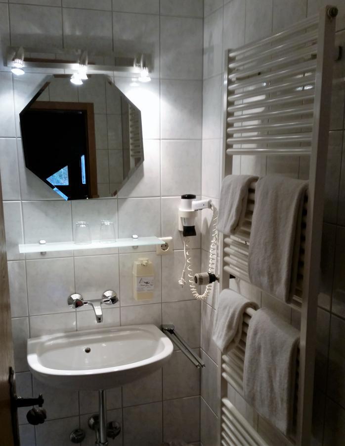 Hotel Heuberger Hof, Wehingen エクステリア 写真